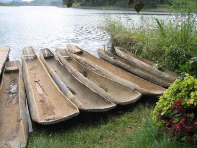 dug out canoes in western Uganda